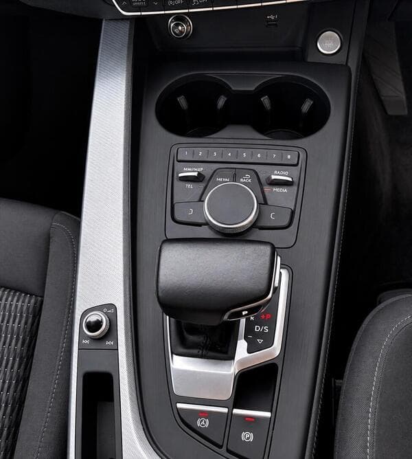 2019 Audi A4, photo 5 of 7