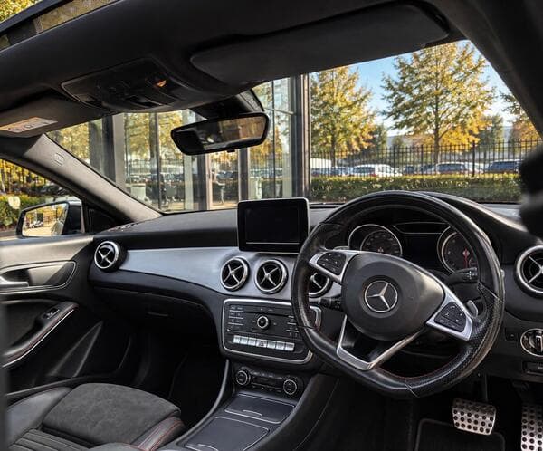 2017 Mercedes CLA, photo 4 of 7